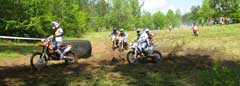 dirt bike racing